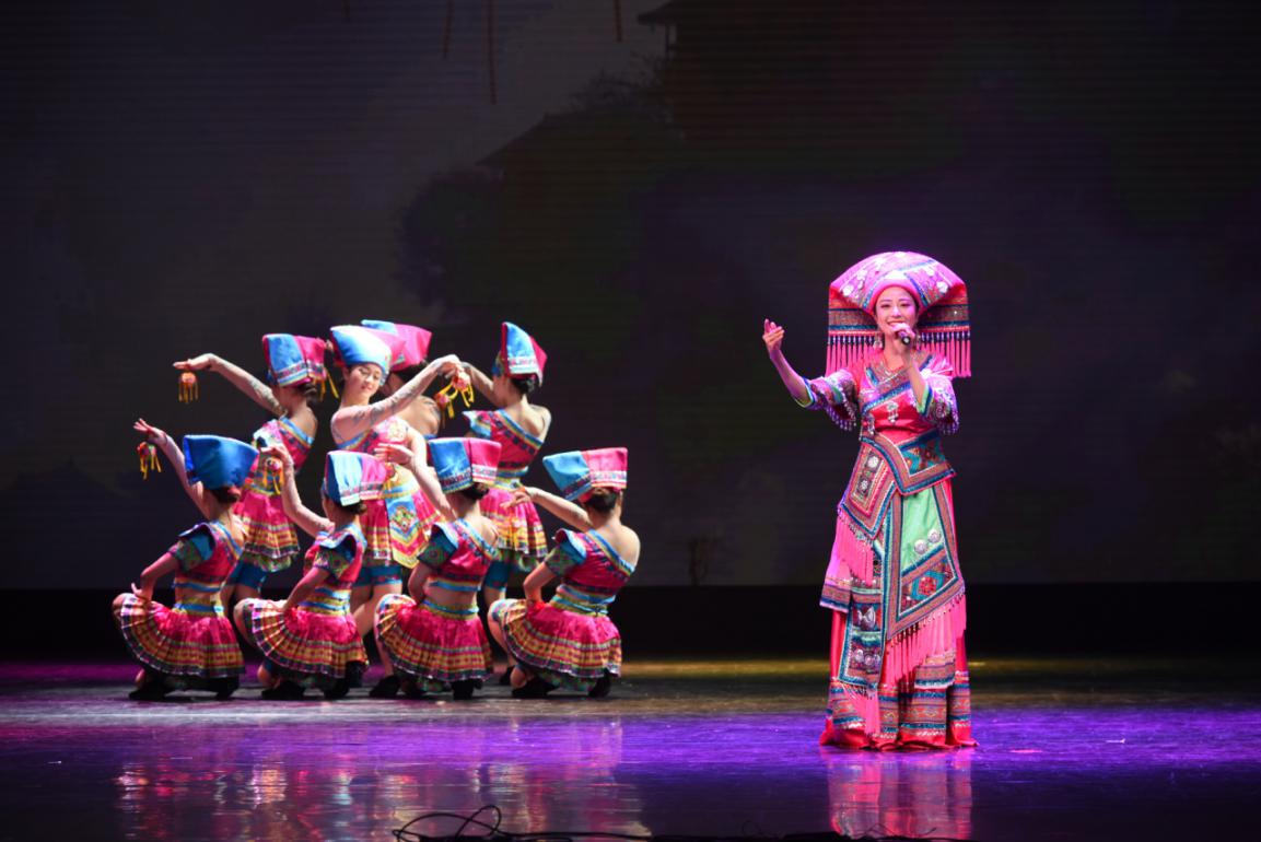 《壮锦歌》采用流传于广西平果壮族的"哟咿嘹"为民歌素材发展创作而成