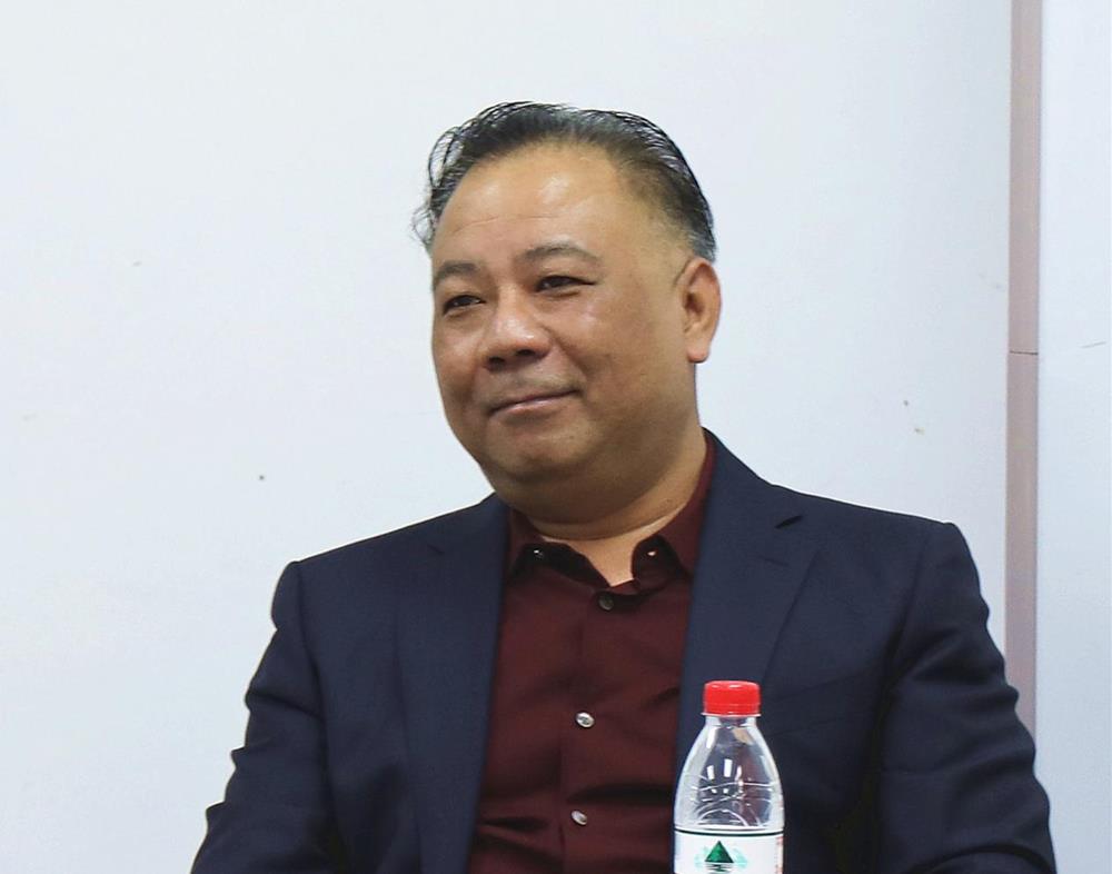 音乐学院党委书记曾诚教授进行点评指导音乐学院副院长莫晓文教授进行