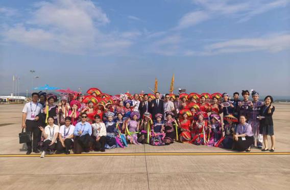 音乐学院师生参加第22届中国—东盟博览会重要外宾机场迎送礼宾礼遇活动