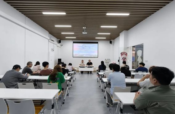 我院召开外出实践教学带队教师安全教育会议