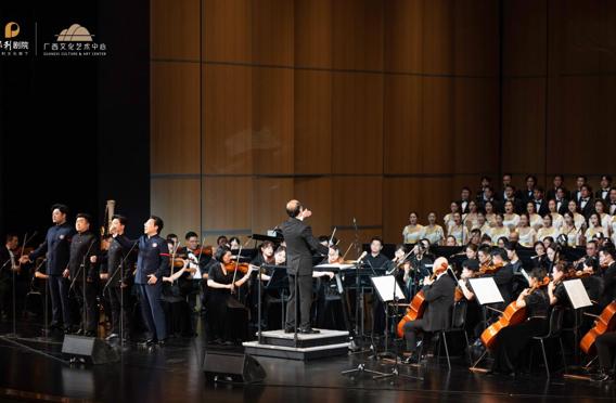 与名家同台，唱红色经典：我校师生倾情参演大型交响合唱史诗《长征组歌》